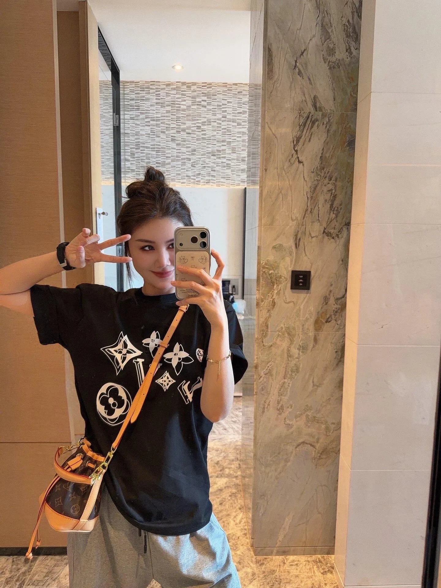 Louis Vuitton/